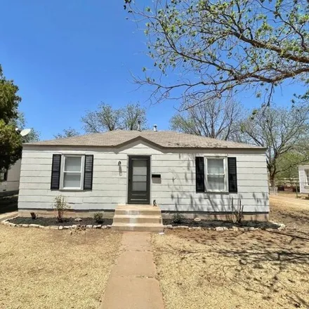 Buy this 2 bed house on 2376 31st Street in Lubbock, TX 79411