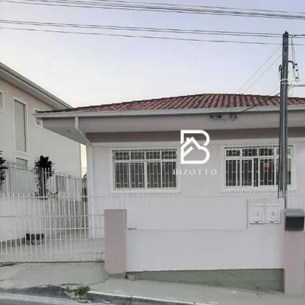 Buy this 5 bed house on Rua Santo André in Flor de Nápolis, São José - SC