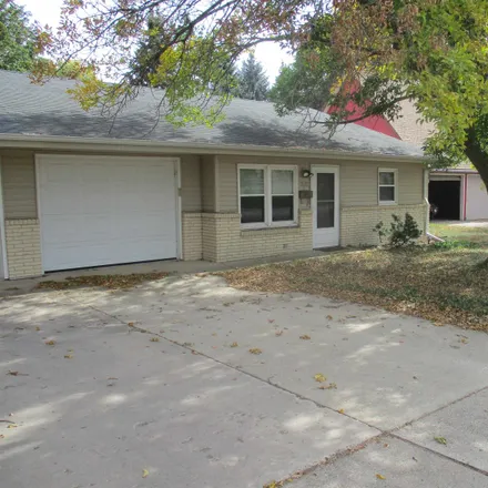 Buy this 2 bed house on 899 North Roosevelt Avenue in Cherokee, IA 51012