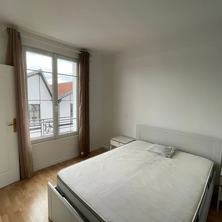Rent this 2 bed apartment on 11 Avenue Guillemin in 92600 Asnières-sur-Seine, France