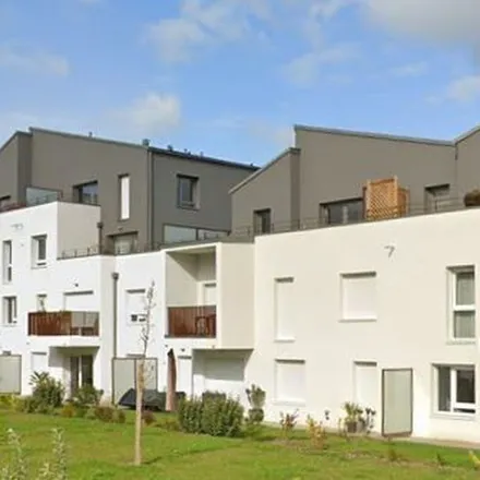 Rent this 2 bed apartment on Saint-Malo in Ille-et-Vilaine, France