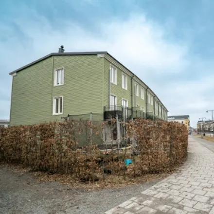 Rent this 6 bed townhouse on Brotorpsvägen 38 in 170 62 Sundbybergs kommun, Sweden