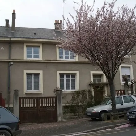 Image 2 - La Sale, Route d'Angers, 49000 Écouflant, France - Apartment for rent
