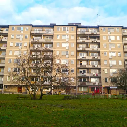 Rent this 4 bed apartment on Persikogatan 10 in 165 66 Stockholm, Sweden