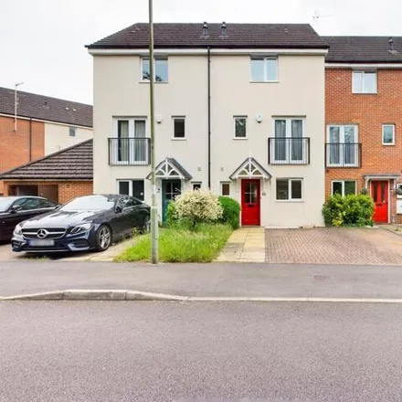 Rent this 4 bed townhouse on Skippetts Gardens in Basingstoke, RG21 3BY