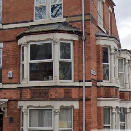 Rent this 5 bed duplex on 17 Willoughby Street in Nottingham, NG7 1SP