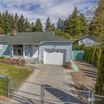 Buy this 2 bed house on 2062 Virginia Street in Kitsap County, WA 98310