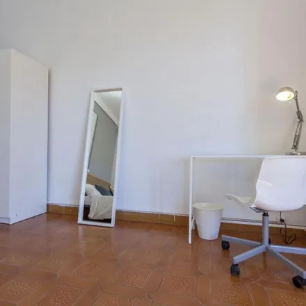 Rent this 7 bed apartment on Carrer d'Alacant in 31, 46002 Valencia