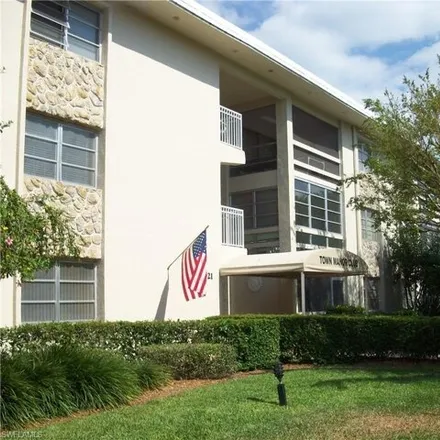 Image 2 - 1021 3rd St S Apt 210, Naples, Florida, 34102 - Condo for rent