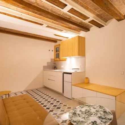 Rent this 2 bed apartment on Carrer d'Avinyó in 8, 08002 Barcelona