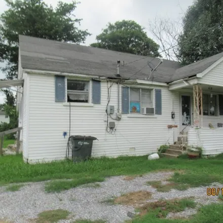 Buy this 3 bed house on 1084 East Cheatham Street in Union City, TN 38261