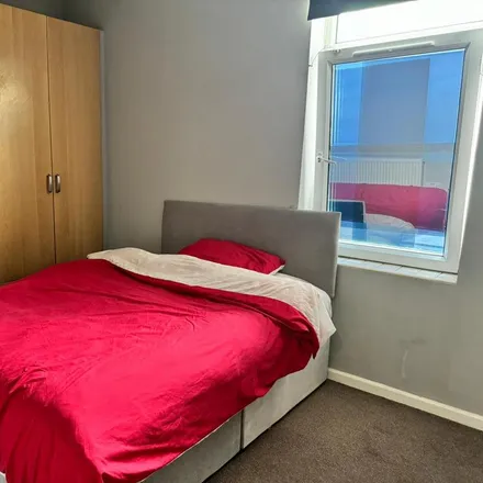 Rent this 1 bed room on McDonald's in 18B Owl Lane, Dewsbury