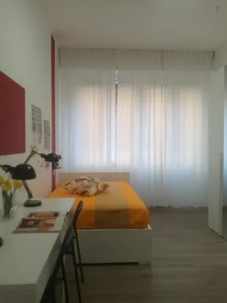 Image 2 - Monte dei Paschi Sienna, Viale Monza, 20131 Milan MI, Italy - Room for rent