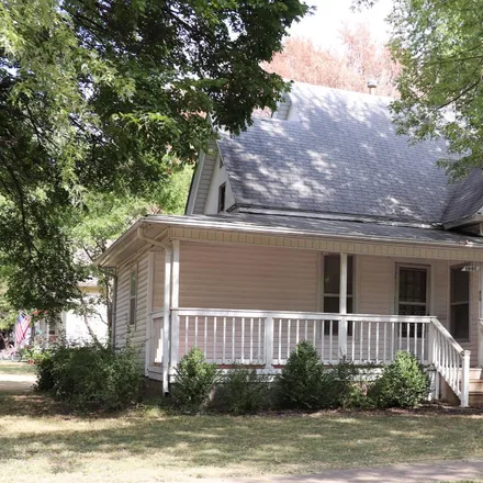 Buy this 3 bed house on 999 East 5th Avenue in Winfield, KS 67156