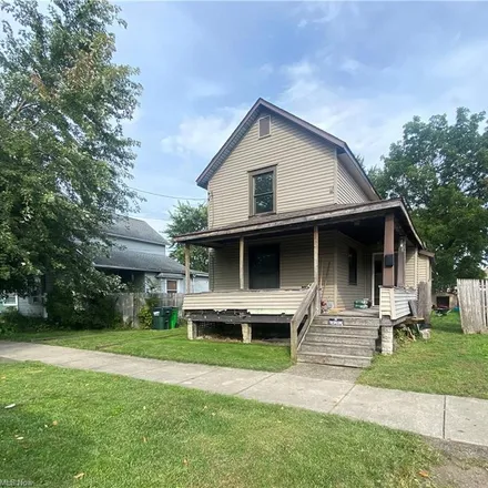 Image 2 - 131 16th Street Northwest, Barberton, OH 44203, USA - House for sale