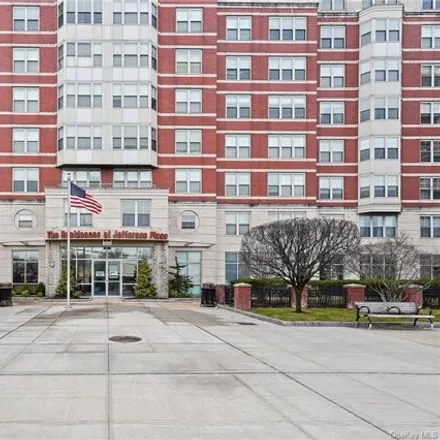 Rent this 2 bed condo on unnamed road in City of White Plains, NY 10601