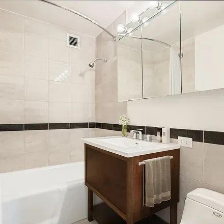 Rent this 1 bed apartment on 32 West 32nd Street in New York, NY 10001