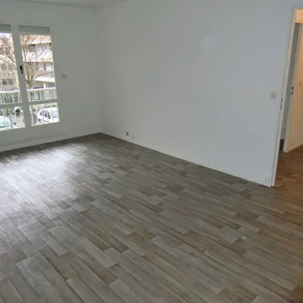 Rent this 2 bed apartment on 2 in 4, 6