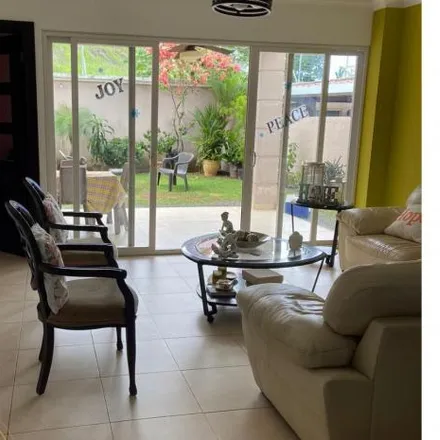 Rent this 3 bed house on Calle 21 Este in Distrito San Miguelito, Panama City