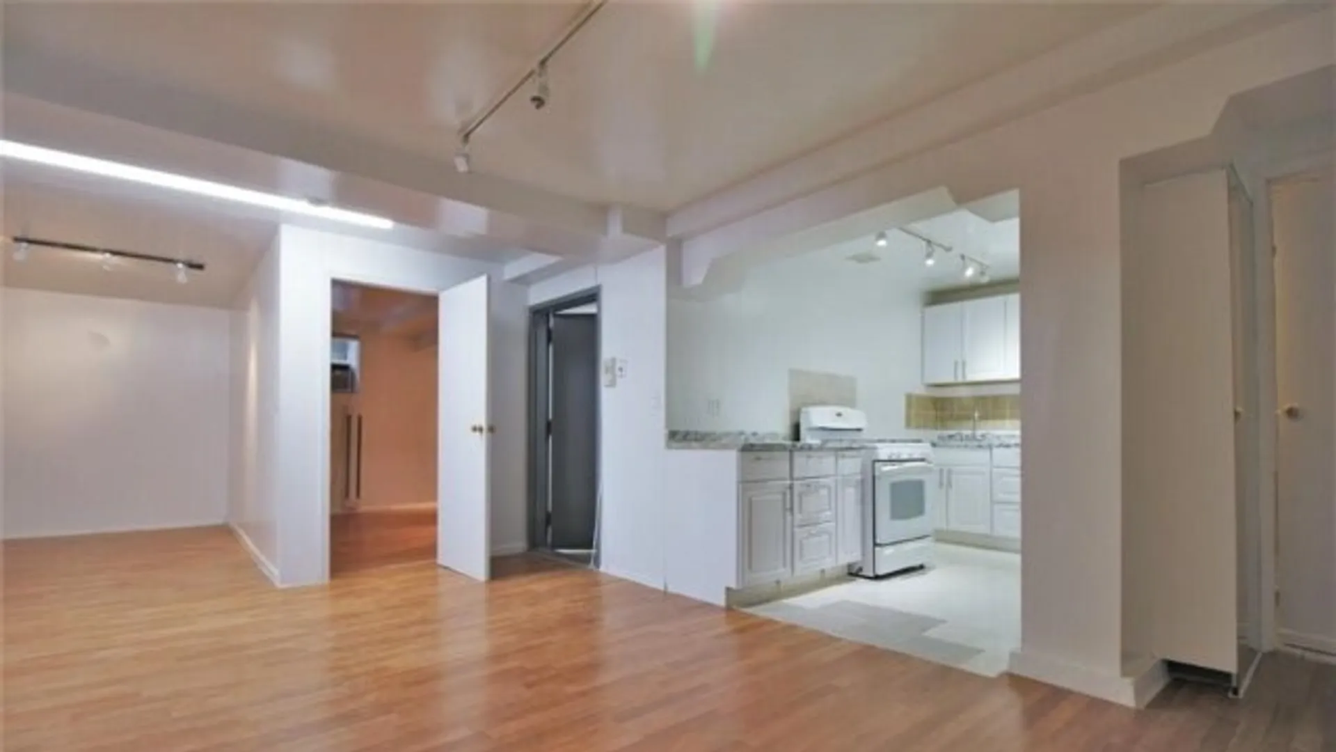 The Woods, 48 South 4th Street, New York, NY 11211, USA | 1 bed house for rent