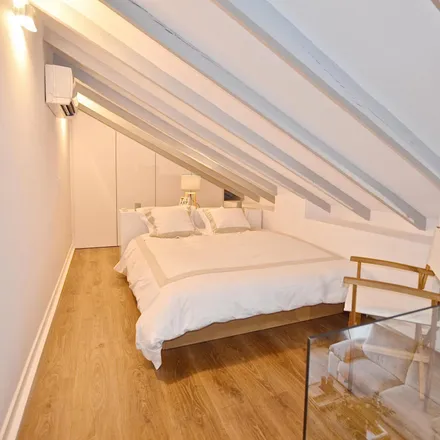 Rent this studio apartment on Mabeda in Calle de Ramos Carrión, 28002 Madrid