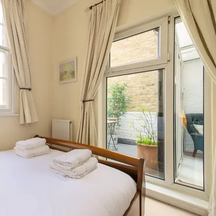 Rent this 1 bed apartment on London in SW1V 4PB, United Kingdom