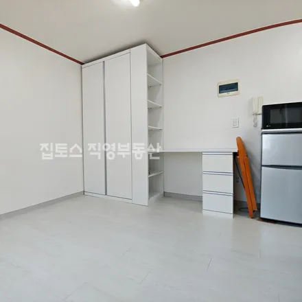 Image 4 - 서울특별시 관악구 봉천동 1688-45 - Apartment for rent