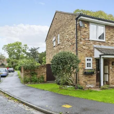 Buy this 4 bed duplex on Holmsdale Close in Buckinghamshire, SL0 9HY