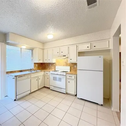 Image 4 - 11908 Argonne Forest Trail, Austin, TX 78859, USA - Apartment for rent