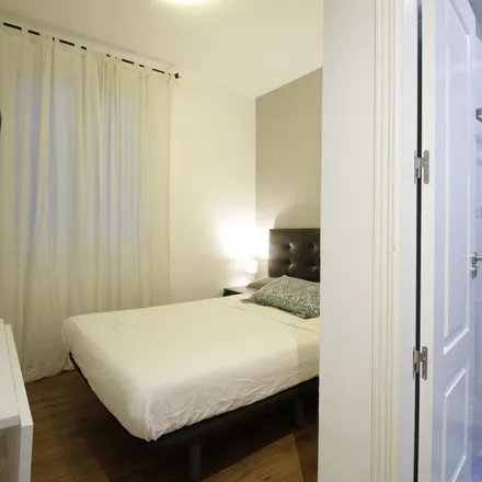 Image 8 - Calle de Atocha, 105, 28012 Madrid, Spain - Apartment for rent