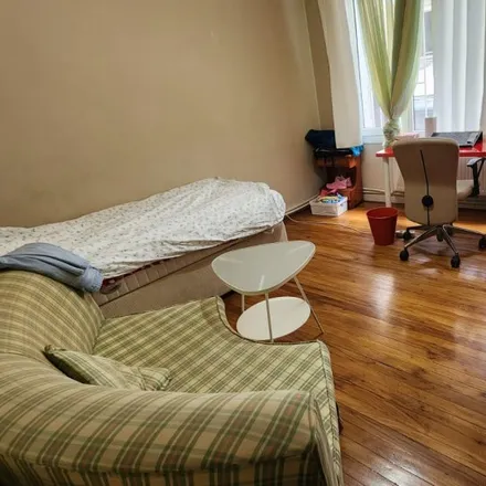 Rent this 3 bed room on Savaş Sokak in 34377 Şişli, Turkey