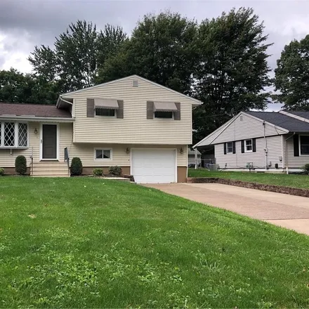 Buy this 3 bed house on 42865 Woodhill Drive in Elyria Township, OH 44035