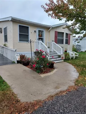 Buy this 2 bed house on 19 Haley Lane in Willimantic, CT 06256