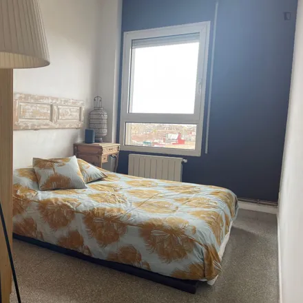 Rent this 3 bed room on institut Municipal d'Habitatge i Rehabilitació in Carrer del Doctor Aiguader, 08001 Barcelona