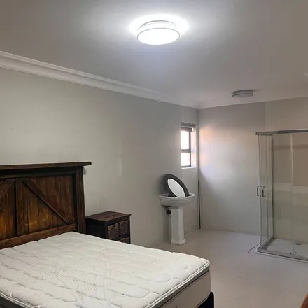 Rent this 3 bed apartment on unnamed road in Langenhovenpark, Bloemfontein