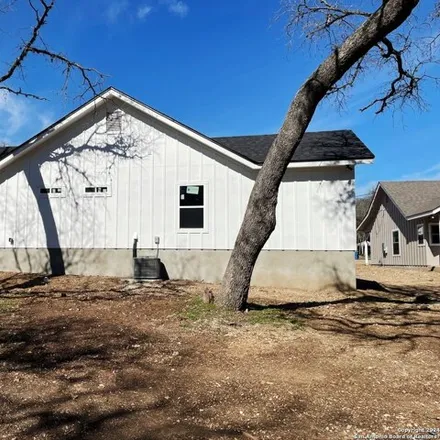 Image 3 - 1506 Oak Street, Bandera, TX 78003, USA - House for sale