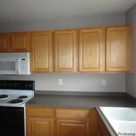 Image 7 - 16723 Carriage Way, Northville Charter Township, MI 48168, USA - Condo for rent