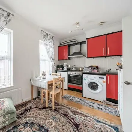 Image 3 - Loveridge Road, London, NW6 2DT, United Kingdom - Apartment for sale