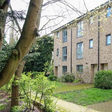 Rent this 4 bed townhouse on Pepys Court in Cambridge, CB4 1GF