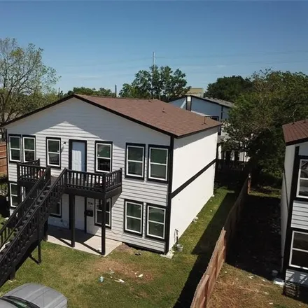 Buy this 3 bed house on 3555 Mount Pleasant Street in South Lawn, Houston