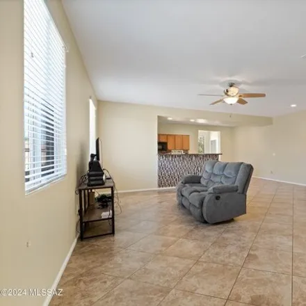 Image 4 - 7489 South Salt Water Drive, Valencia West, Pima County, AZ 85757, USA - House for sale