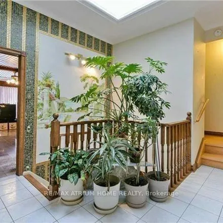 Image 3 - 215 Crestwood Road, Vaughan, ON L4J 5S3, Canada - Apartment for rent