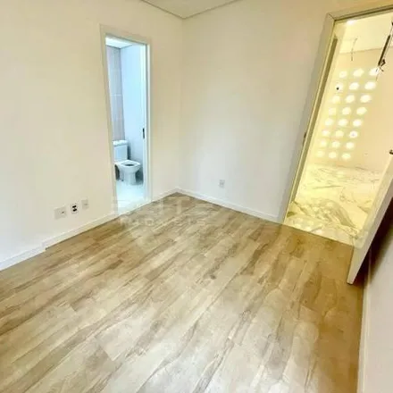 Rent this 2 bed apartment on Rua das Palmeiras in Jardim, Santo André - SP