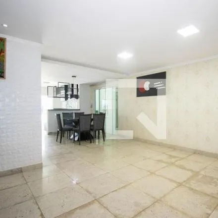 Rent this 3 bed house on Avenida Samdu Sul in Taguatinga - Federal District, 72015-520