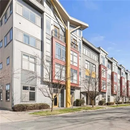 Buy this 1 bed condo on 528 West 10th Street in Charlotte, NC 28202