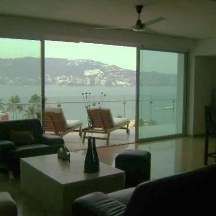 Rent this 3 bed apartment on Avenida Costera Miguel Alemán in Parque Papagayo, 39300 Acapulco