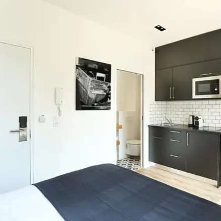 Image 5 - 17 Rue Fondary, 75015 Paris, France - Apartment for rent