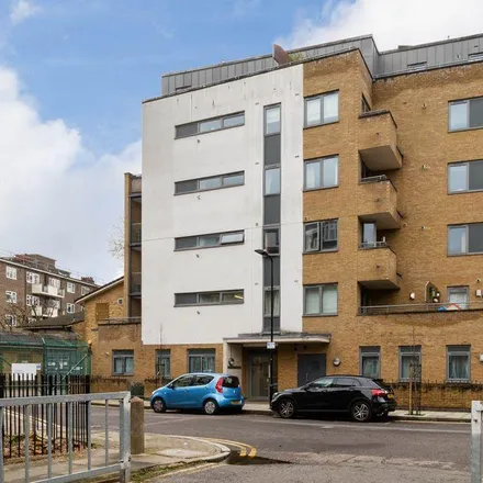Rent this studio apartment on Wenlock Court in New North Road, London