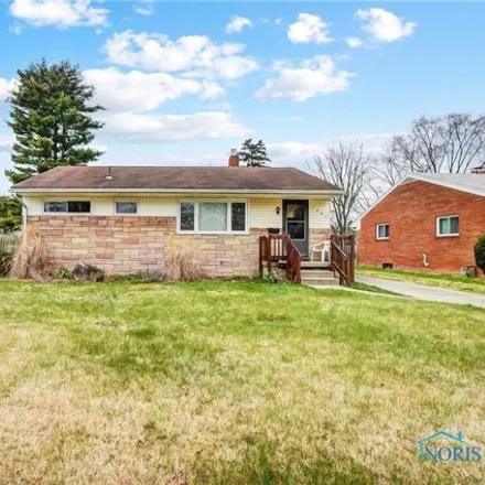 Buy this 3 bed house on 1069 Birch Avenue in Maumee, OH 43537