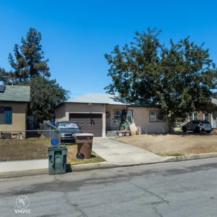 Image 2 - 1109 El Toro Dr, Bakersfield, California, 93304 - House for sale